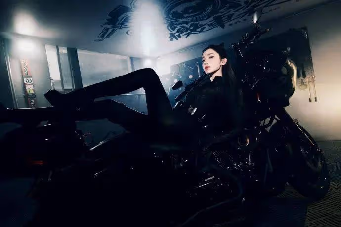 娜扎COS貓女!她膚白貌美玉腿修長身材火辣性感妖艷