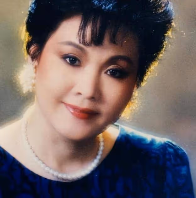 63歲陳沖登上時尚雜誌,拿了終身成就獎,和劉曉慶的差距一目了然