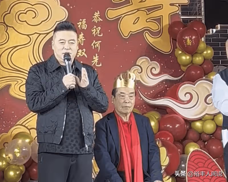 何慶魁提前三年過80歲大壽!高秀敏女兒現身,趙本山準備大壽字