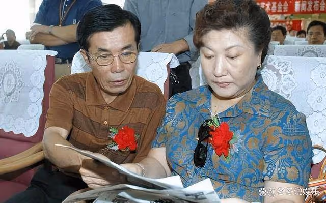 77歲何慶魁辦80大壽,父子倆「吃定」趙本山:估計禮金能花20年