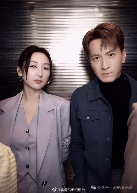 佘詩曼深圳開工拍新劇!Fit爆四眼律師造型曝光