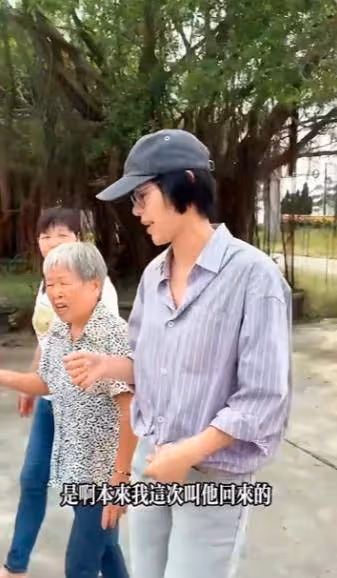 胡杏兒帶老公兒子回廣東農村老家,尋訪爺爺祖宅,素顏打扮接地氣