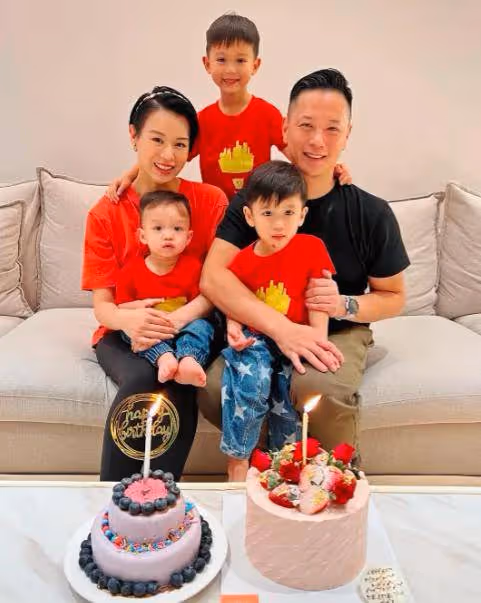 胡杏兒帶老公兒子回廣東農村老家,尋訪爺爺祖宅,素顏打扮接地氣