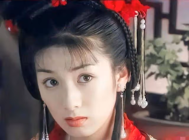 黃奕12歲女兒國外留學近照,長相太像爸爸黃毅清,可惜媽媽基因