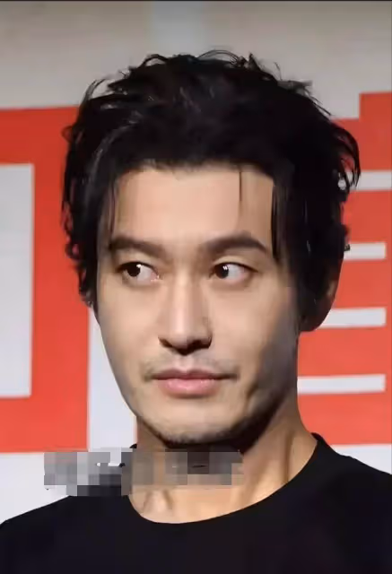47歲黃曉明當眾鞠躬道歉引粉絲心疼,本人近照顯憔悴,鞠躬好誠懇