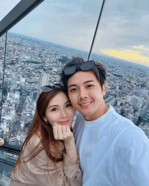 恭喜！TVB男星與太太正式結婚成為合法夫妻，預告明年再補辦婚禮宴請親友