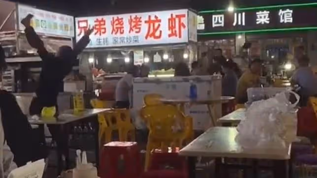 中1億頭獎！烤魷魚老闆嗨到「砸店」客人全傻眼！夜市證實了