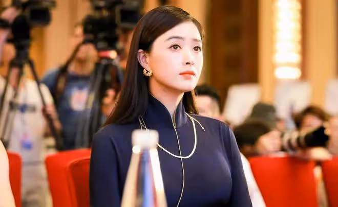 娛樂連連看:趙麗穎、蔣欣、鍾楚曦、劉曉慶、董潔、焦俊艷