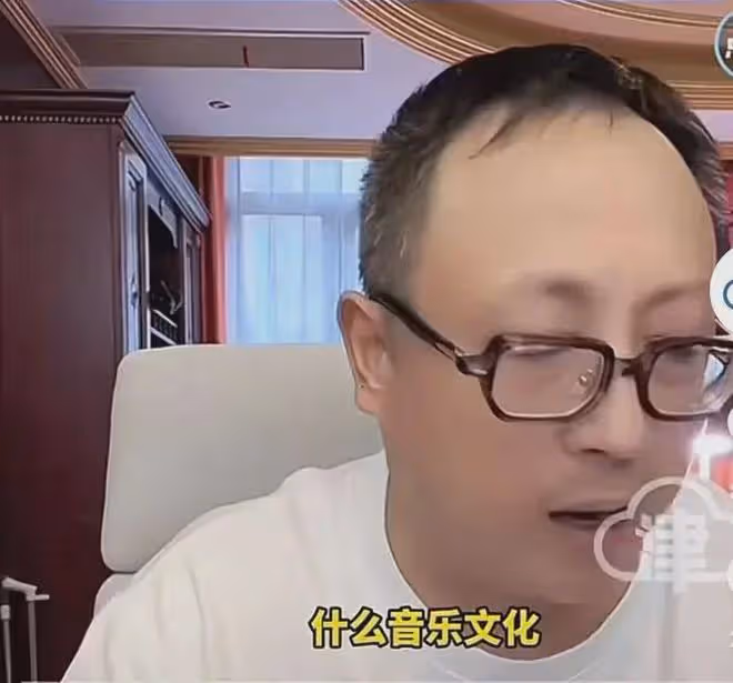 歌詞像洗腳水!一句話讓自己口碑翻車,這次陳偉把刀郎送上了熱搜