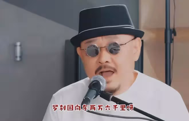 歌詞像洗腳水!一句話讓自己口碑翻車,這次陳偉把刀郎送上了熱搜
