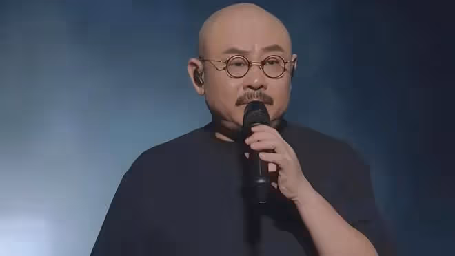 歌詞像洗腳水!一句話讓自己口碑翻車,這次陳偉把刀郎送上了熱搜