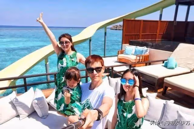 原來他們是夫妻,出道28年零緋聞,老婆比他出名,7歲女兒高顏值