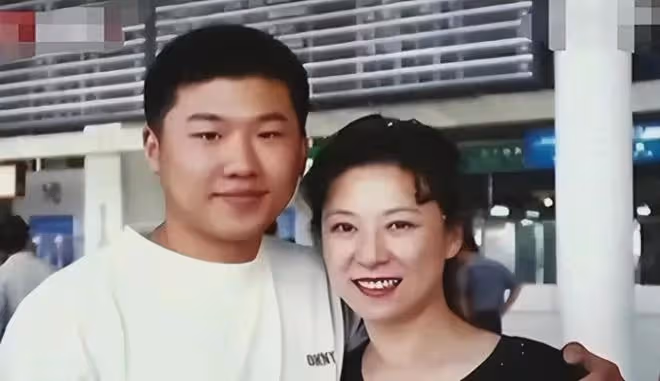 王馥荔王驍金雞獎母子傳承!演18年配角終拿獎,第二部男主戲將播