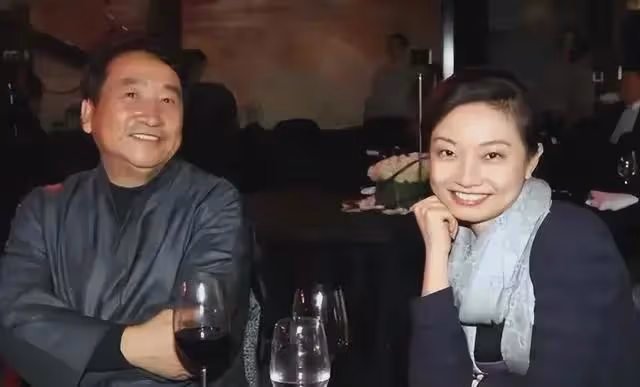74歲姜昆現狀:與妻子成兄妹,繼子讓他落淚,愧對大齡單身女兒