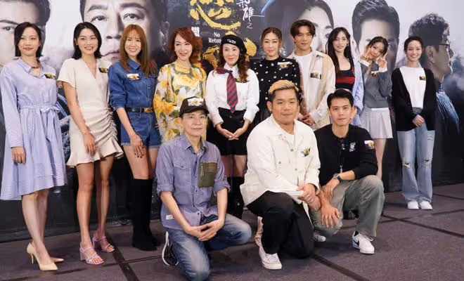 心機女?TVB新晉小花上台故意露香肩搶風頭?回應賀歲片海報沒她名!