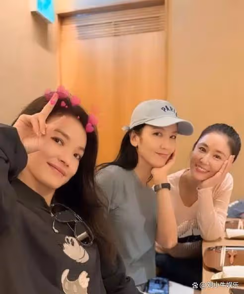 舒淇林心如林熙蕾三姐妹合體日本旅行,好閨蜜素顏出鏡狀態佳