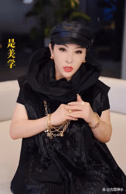 向太送曉華香奈兒絕版包包,寫信稱希望能和她成為閨蜜