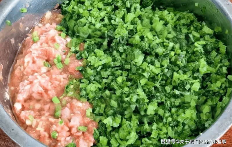 不管調什麼肉餡,順序不能錯!教你正確做法和竅門,肉餡又香又嫩