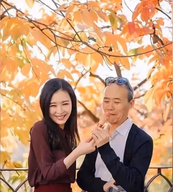王石離婚12年再娶，揚言活到89歲，那遭遇車禍的前妻如今何在