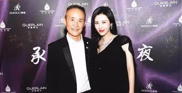 王石離婚12年再娶,揚言活到89歲,那遭遇車禍的前妻如今何在