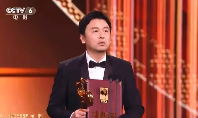 李庚希驚艷獲獎,00後金雞獎影后!徐靜蕾力捧,京圈公主背景被扒