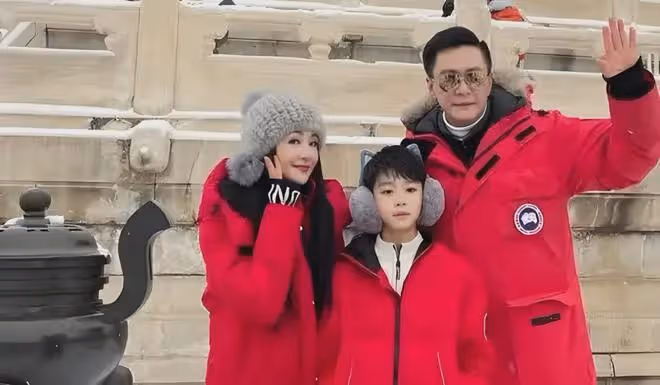 這一次,丈夫 「升官」 的曹穎令人刮目,原來她早就是人生贏家了