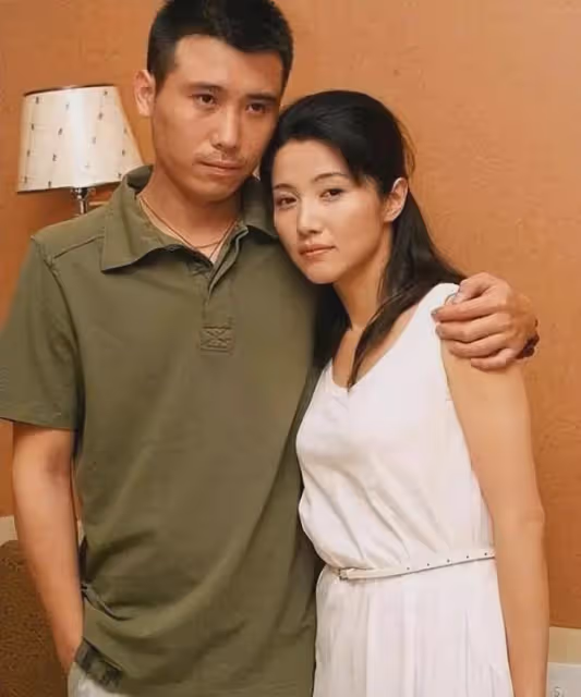 有一種痴情叫李乃文,因一場吻戲與女演員意難平,48歲終結婚