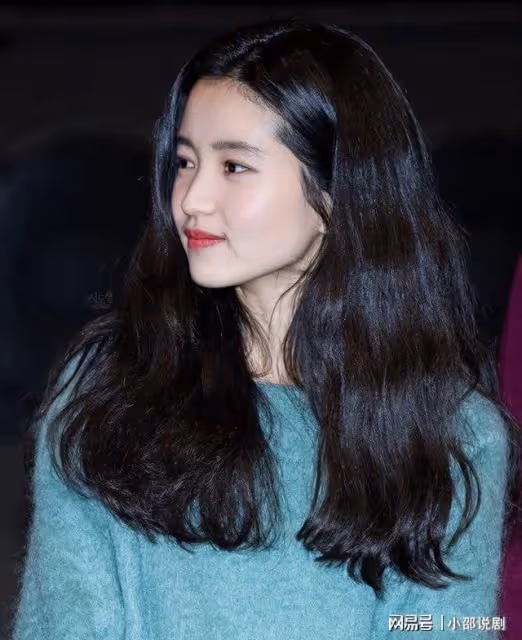 金泰梨本人根本是百變美女，自爆發量多到想送人、身高竟有166cm