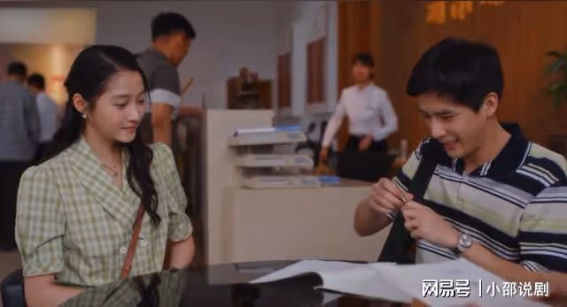小巷人家:棟哲全款在上海買房,莊超英送上一摞酒瓶蓋做新婚禮物