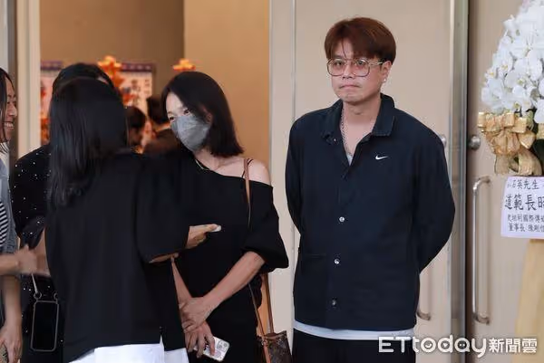 六月合體李易送石英最後一程 親曝私下交情…拍《意難忘》熟識!
