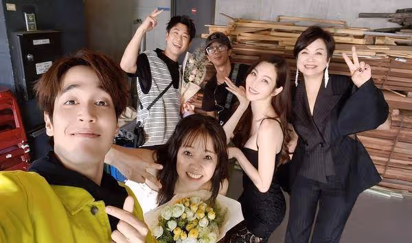 友被暴雷《影后》氣炸連夜追!曾莞婷吐心聲「意外出賣導演嚴藝文」