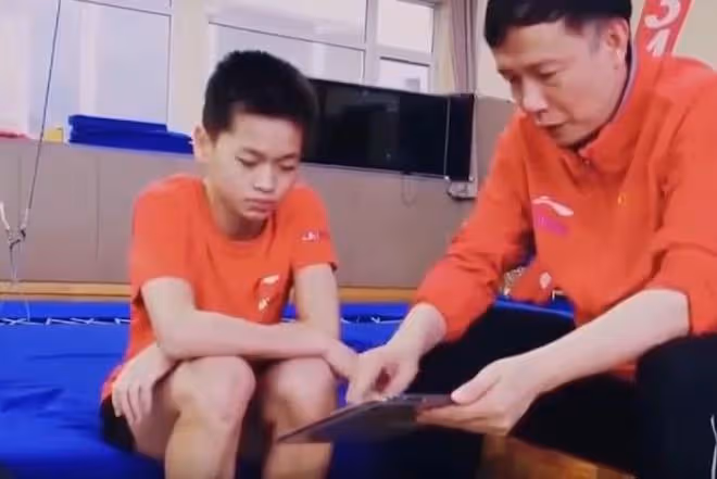 恭喜!全紅嬋妹妹成為跳水助教,和郭藝總教練一起做教育工作