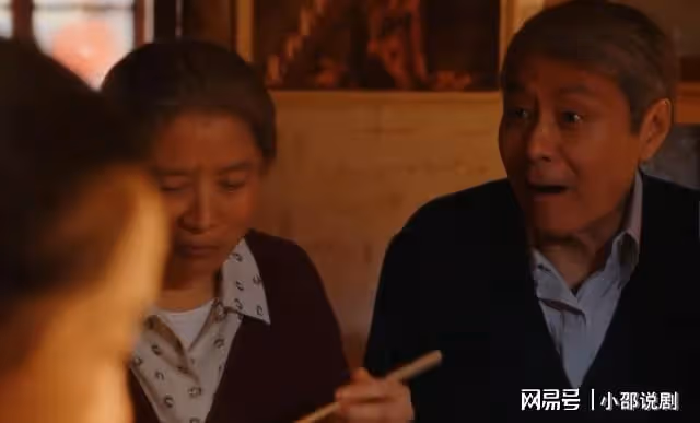 小巷人家：鵬飛一個人帶飛全家，莊奶莊爺再也不敢對他甩臉色