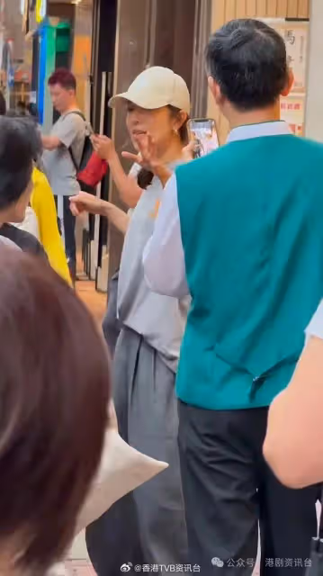 前視後開鋪做生招牌成新打卡點!網民大讚:她離開TVB後人變美了