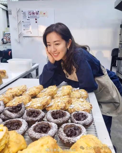 前視後開鋪做生招牌成新打卡點!網民大讚:她離開TVB後人變美了