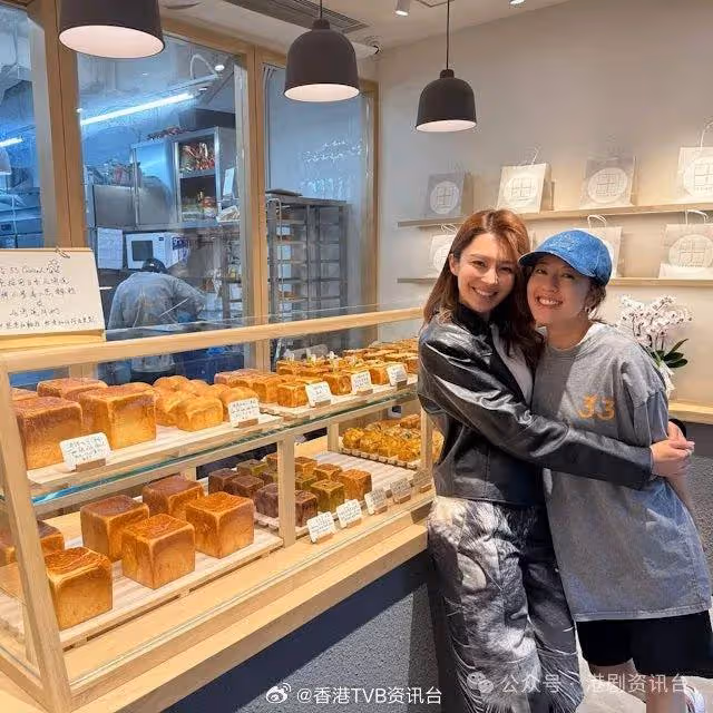 前視後開鋪做生招牌成新打卡點!網民大讚:她離開TVB後人變美了