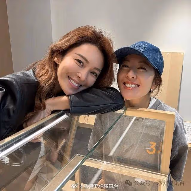 前視後開鋪做生招牌成新打卡點!網民大讚:她離開TVB後人變美了