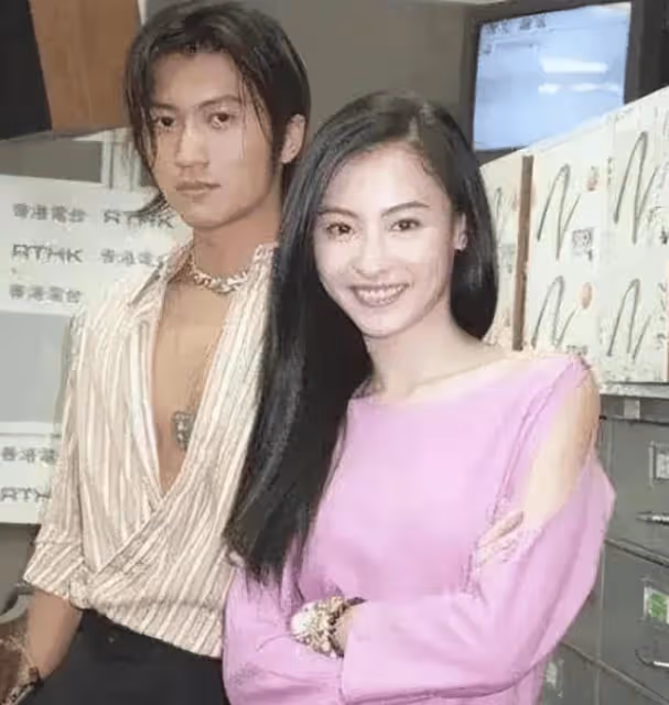 如今才明白,為何張柏芝總與王菲暗自較勁,原來放不下的從不是她