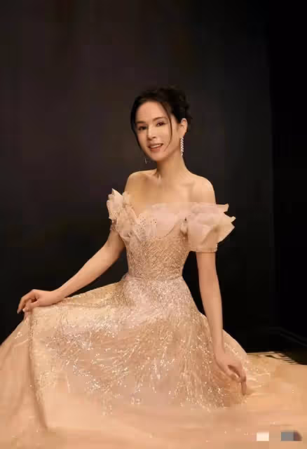 李若彤稱奧運冠軍李雯雯是其侄女,關係讓人羨慕,如今已成忘年交