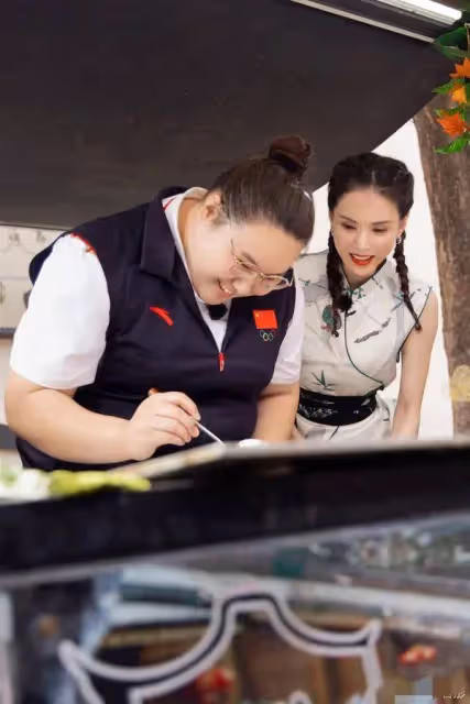 李若彤稱奧運冠軍李雯雯是其侄女,關係讓人羨慕,如今已成忘年交