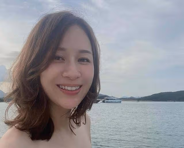 香港女星復出轉型做網紅,慘遭網友嫌棄過氣,因老公家暴險些離婚