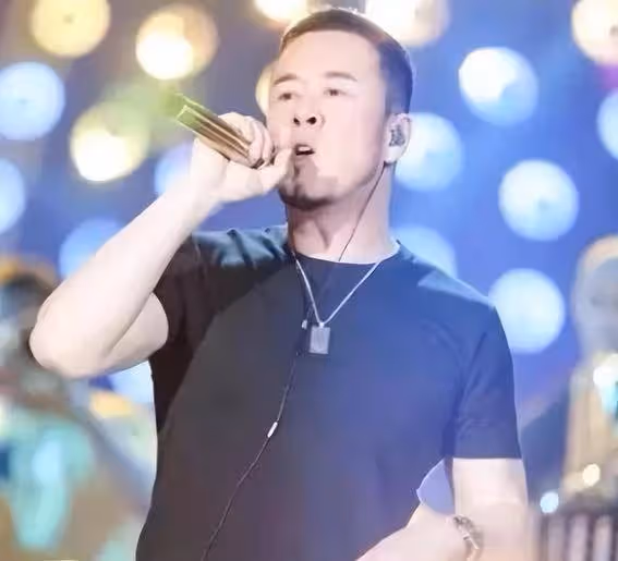 楊坤刀郎澳門同台暗中較勁,昔日天王能否逆襲再創輝煌