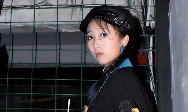 17歲少女神似林黛玉,藝考驚艷評委,網友:陳曉旭重生