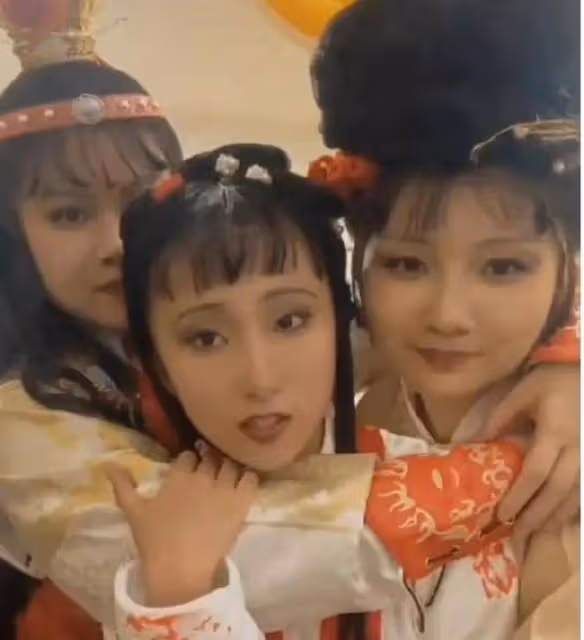 17歲少女神似林黛玉,藝考驚艷評委,網友:陳曉旭重生