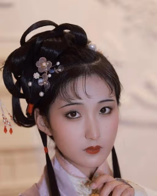 17歲少女神似林黛玉,藝考驚艷評委,網友:陳曉旭重生