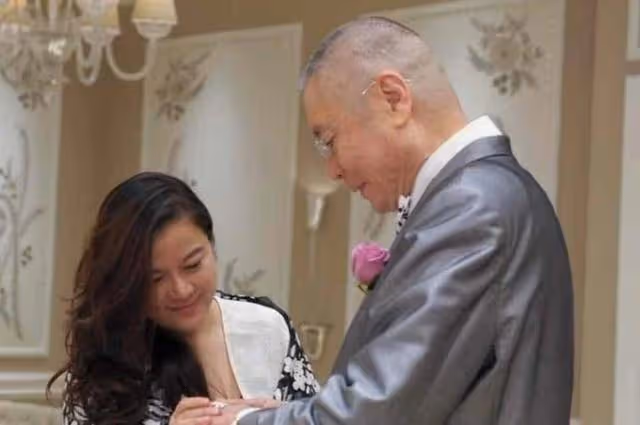 孫穎48歲曬結婚照,85歲劉詩昆的愛情告白,這才是幸福的模樣