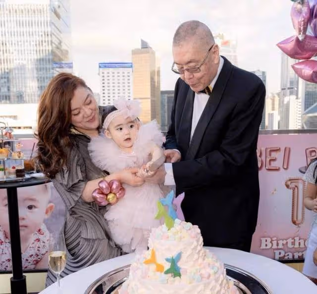 孫穎48歲曬結婚照,85歲劉詩昆的愛情告白,這才是幸福的模樣