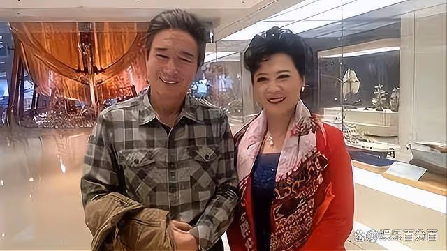 「野路子」王驍,寧做配角15年,不靠影后母親王馥荔,如今爆火