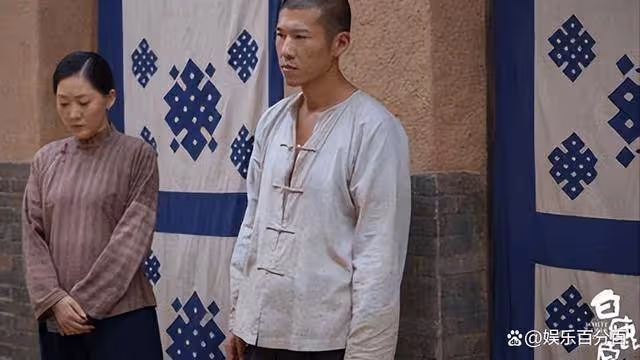 「野路子」王驍,寧做配角15年,不靠影后母親王馥荔,如今爆火