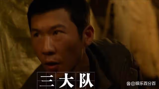 「野路子」王驍,寧做配角15年,不靠影后母親王馥荔,如今爆火